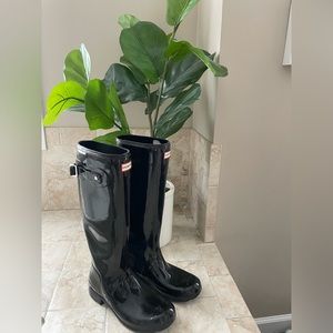 Black Hunter Rain Boot in PERFECT condition